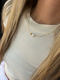 Simple pearl necklace